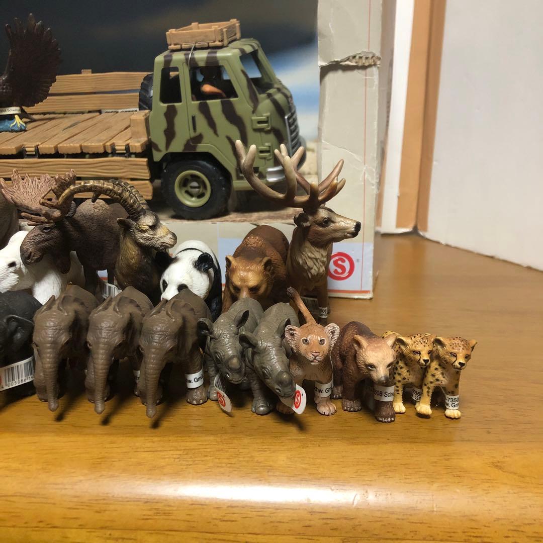 シュライヒ(Schleich) フィギュア　33体+トラック1台セット その他3