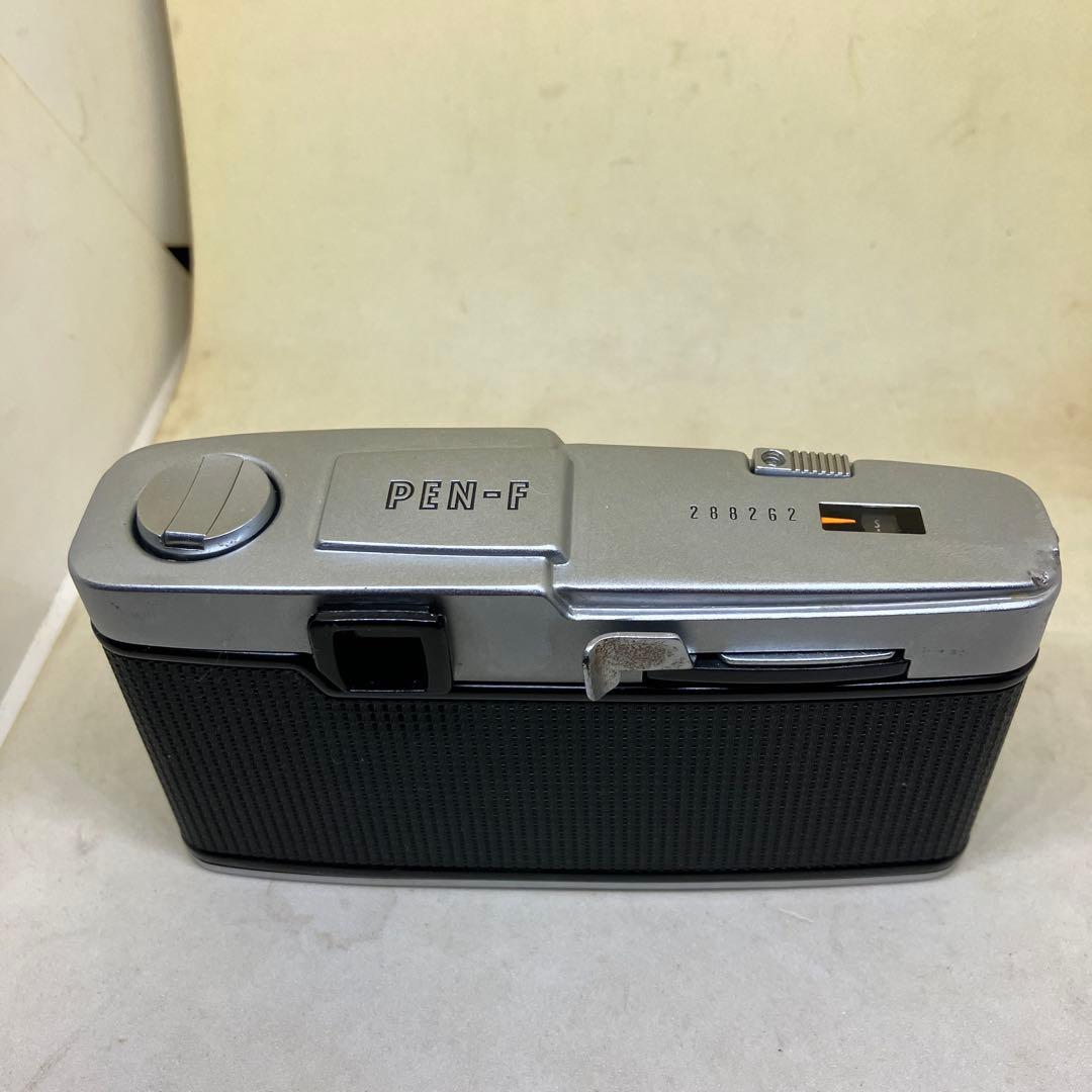 OLYMPUS-PEN F(露出計付)と38mm、100mmの2本セットです。