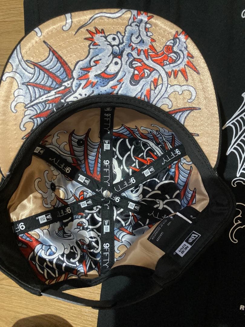 龍が如く7 光と闇の行方　NEW ERAコラボキャップ　サイン入りTシャツセット