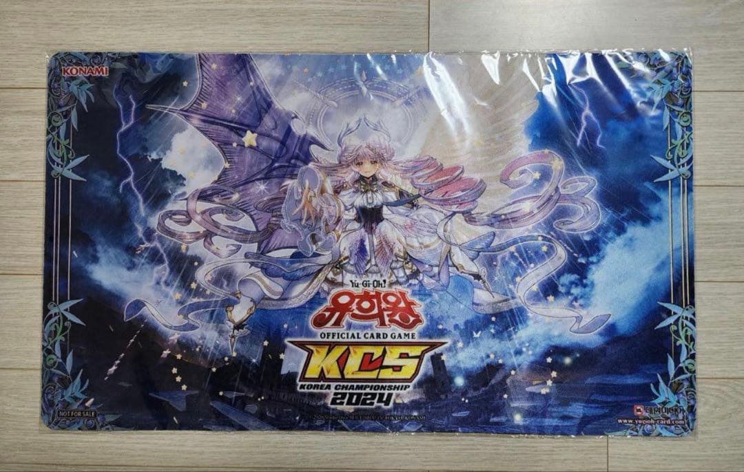 ヴァルモニカの神奏ヴァーラル　プレイマット