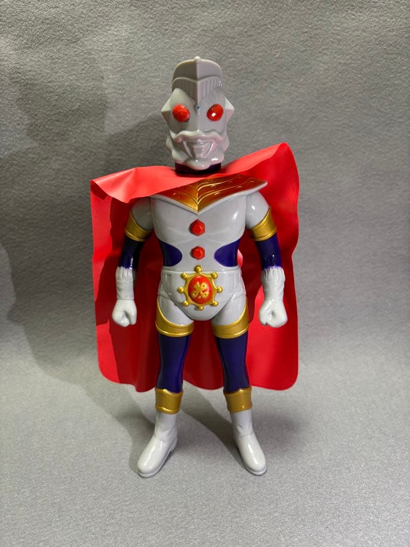 円谷コミニュケーションズ ウルトラマンキング ソフビ