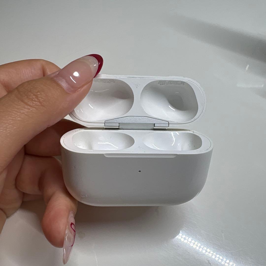 Apple AirPods 本体 充電ケース付き