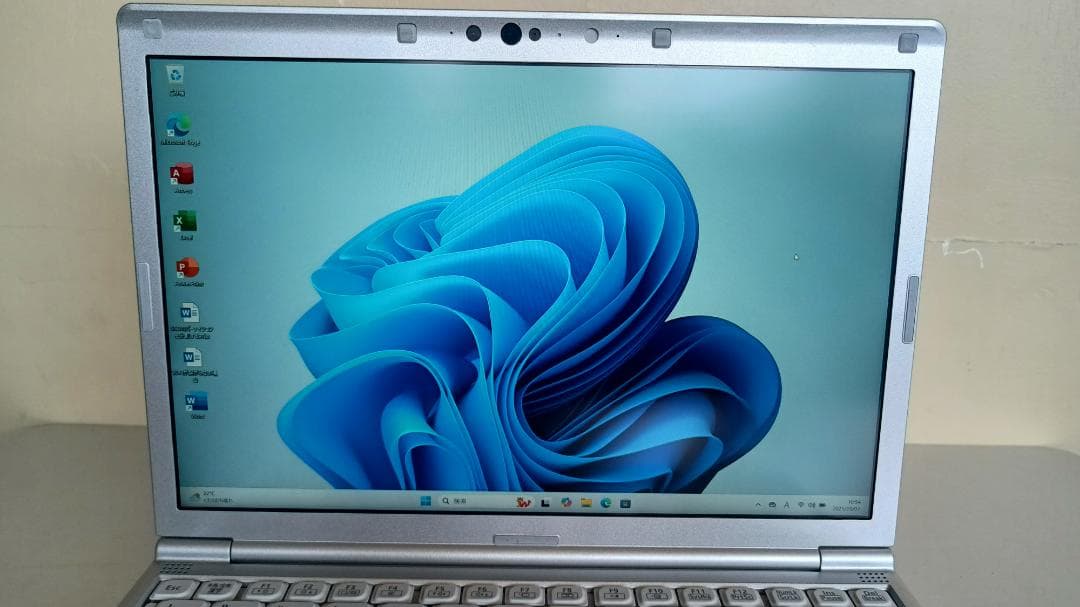 ノートパソコンPanasonic第十世代Core i5 SSD256Gメモリ8G