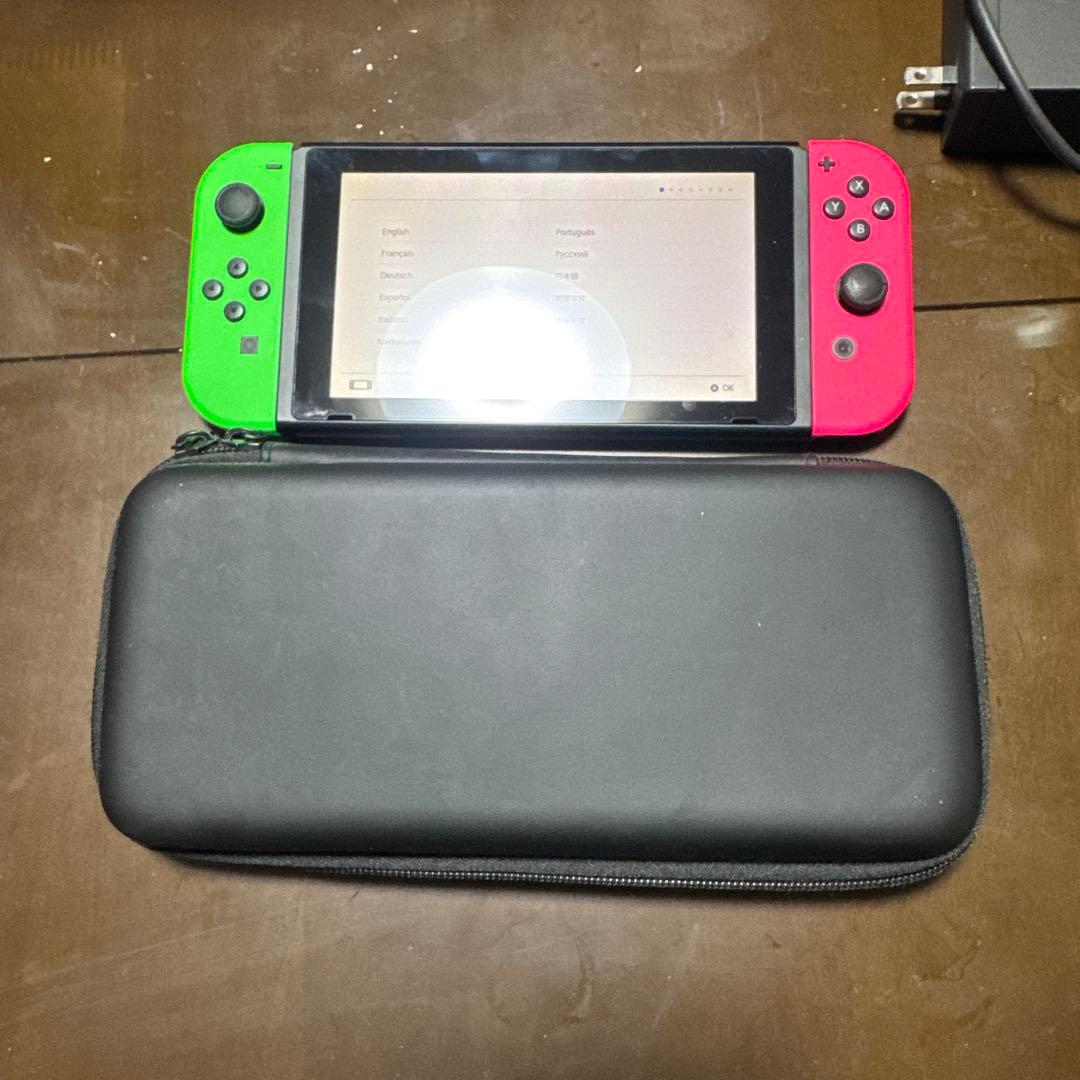 Nintendo Switch 本体 赤・緑　ハードケース付き