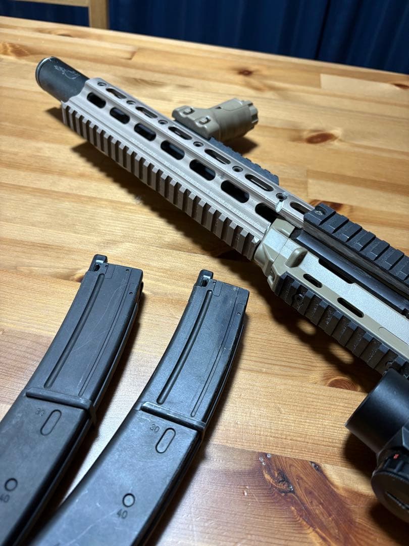 東京マルイ ガスブローバック MP7A1ベース 近未来カスタム