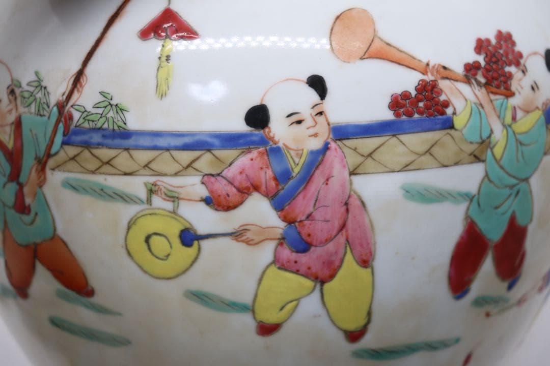 中国　粉彩　唐子　大壺　送料込み250423