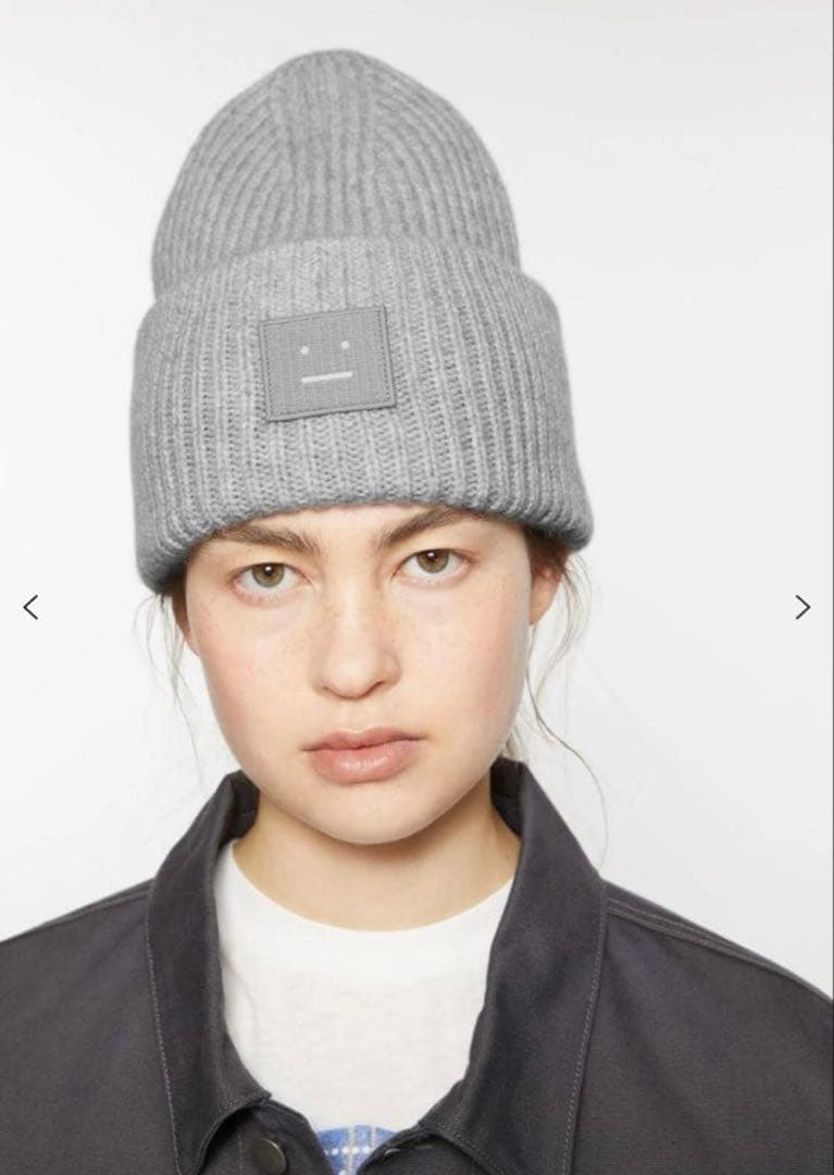 美品♡Acne Studios ラージFACEロゴビーニー　ニット帽