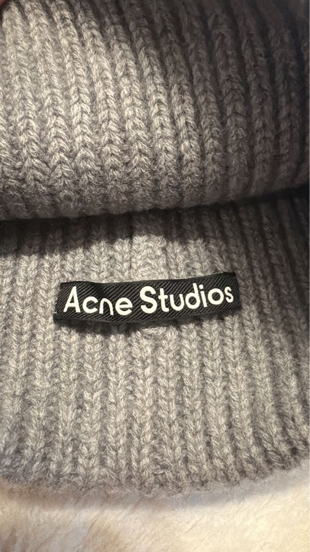 美品♡Acne Studios ラージFACEロゴビーニー　ニット帽