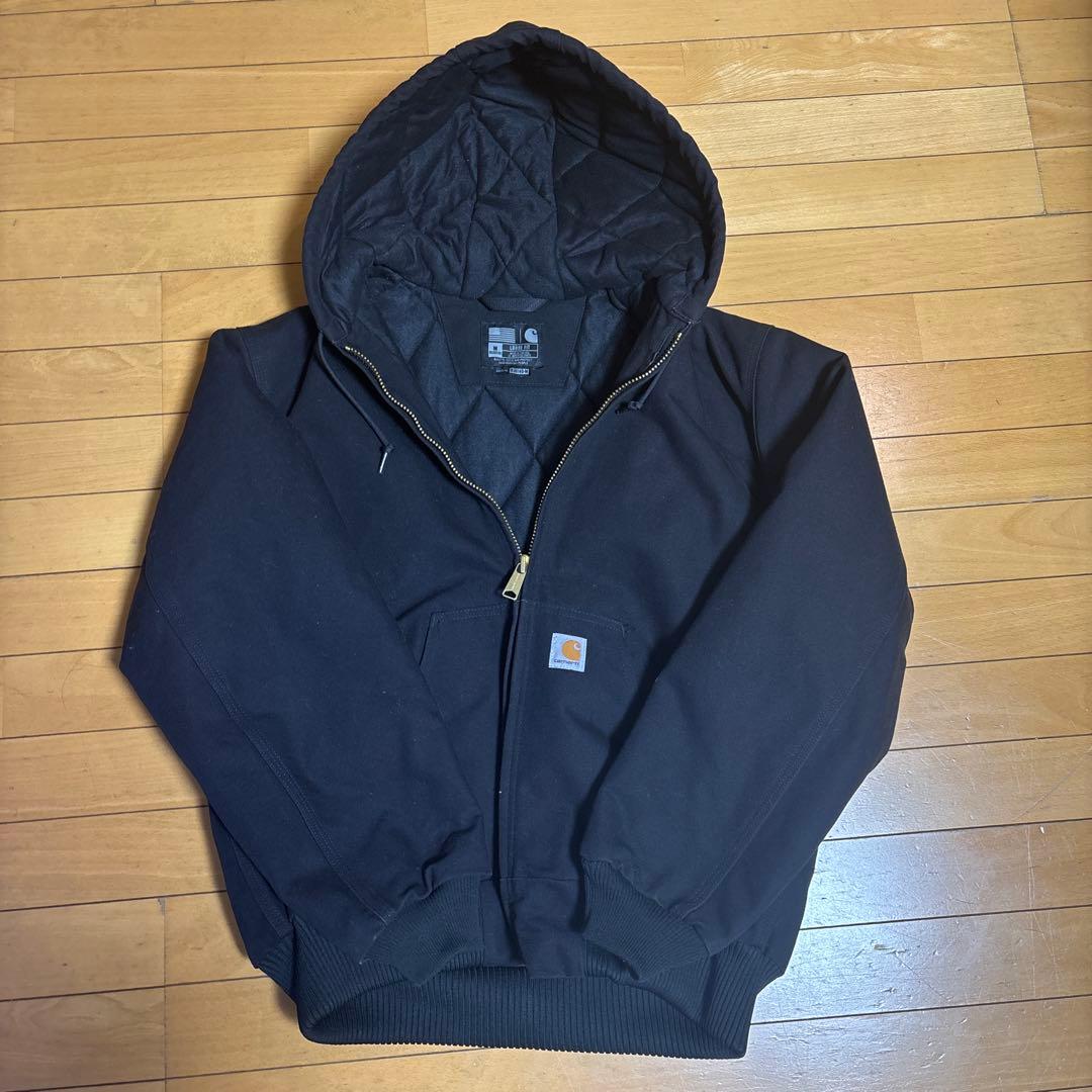 Carhartt カーハート　黒いフード付きジップアップジャケット