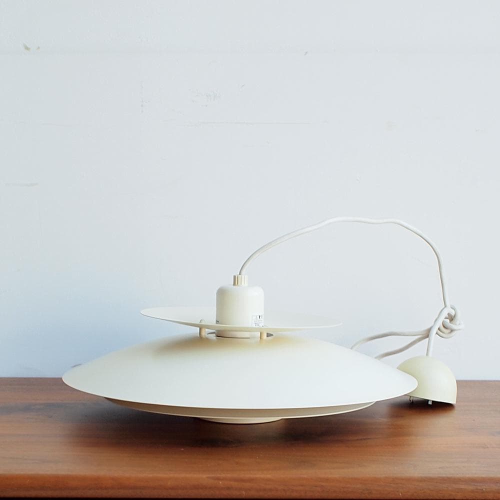 ヤマギワ取扱い デンマーク Horn ペンダントライト PV058W 照明 北欧