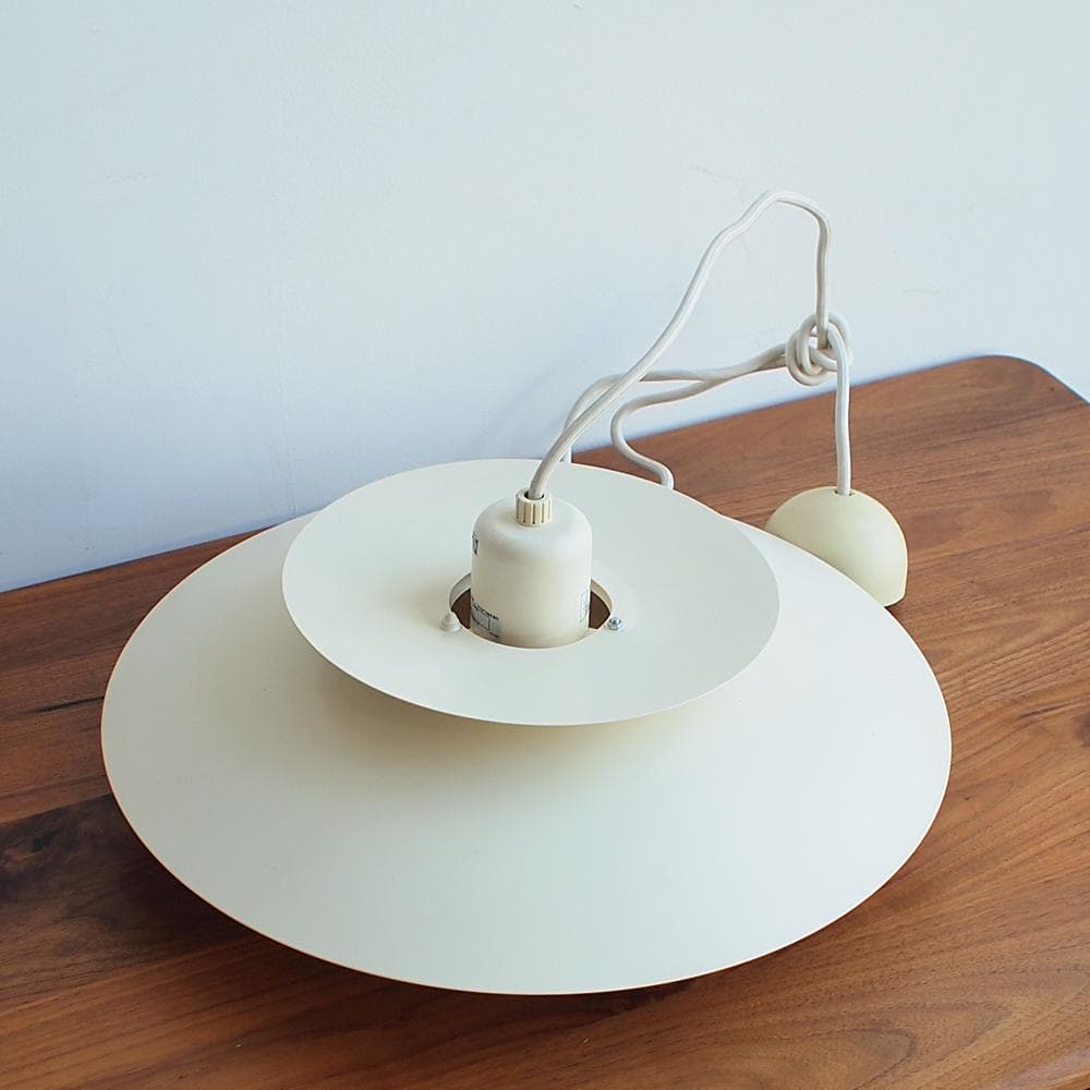 ヤマギワ取扱い デンマーク Horn ペンダントライト PV058W 照明 北欧