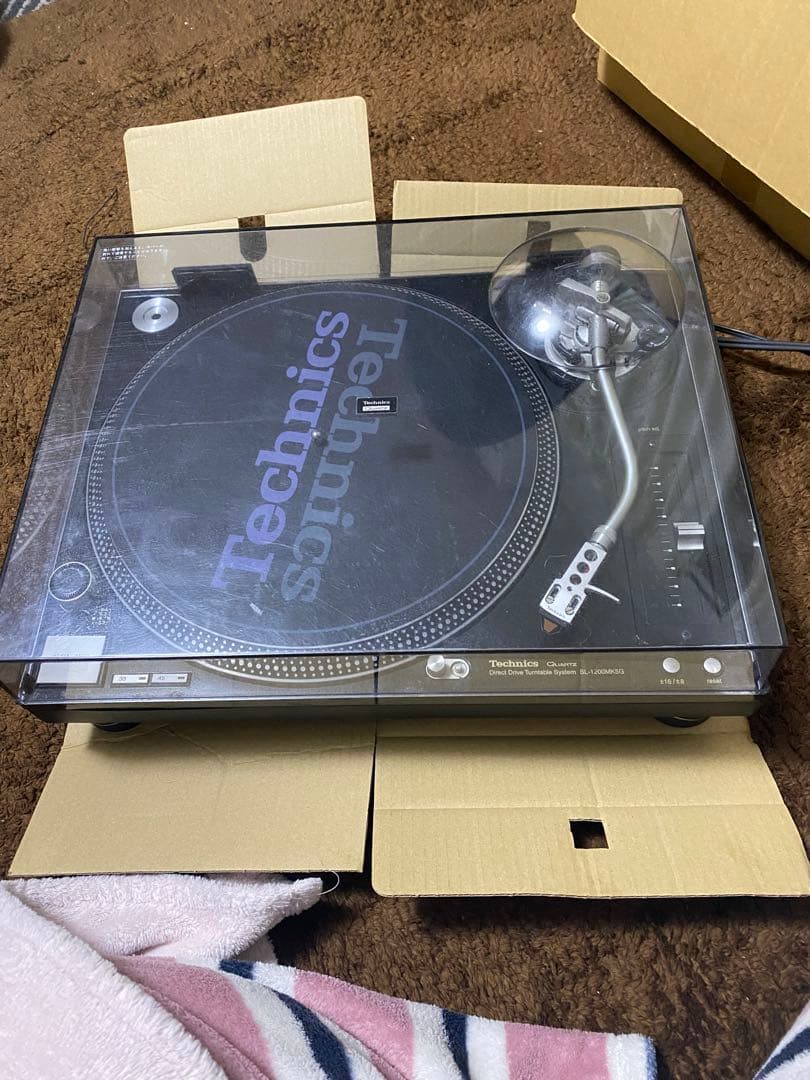 Technics SL-1200 ターンテーブル