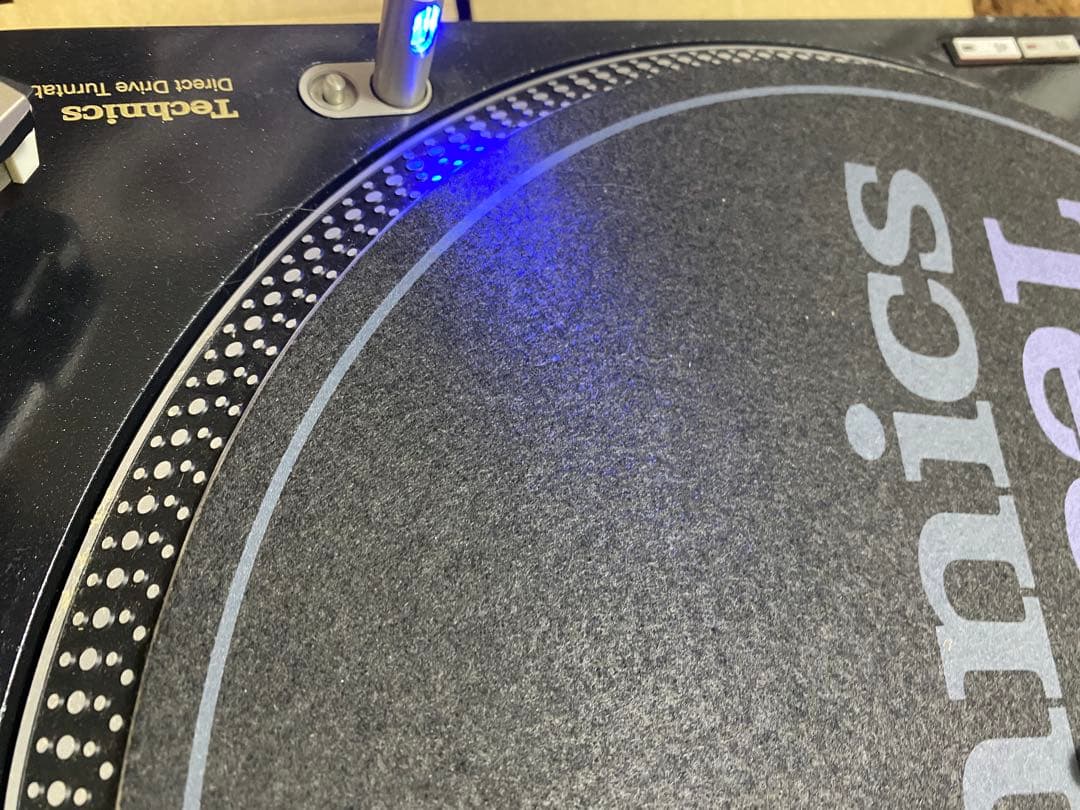 Technics SL-1200 ターンテーブル