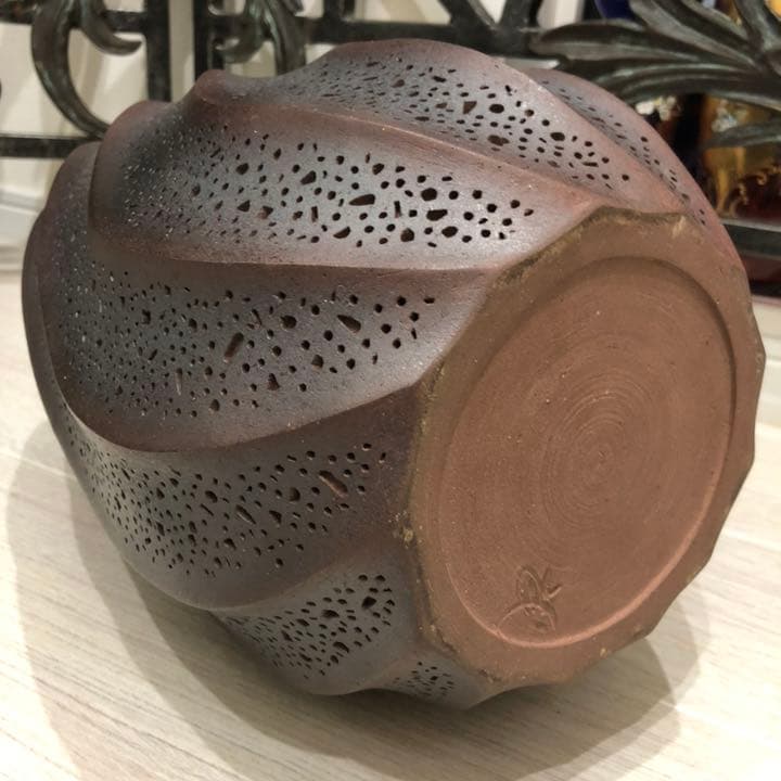 究極の美◼️蔵から超凄そうな超迫力のある特大な壺が出てきました。壷、古美術、花道具