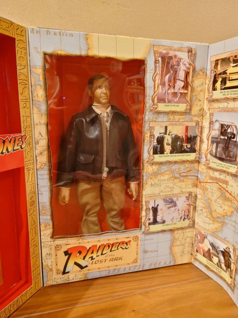 限定フィギュア　トイズマッコイ　インディジョーンズ