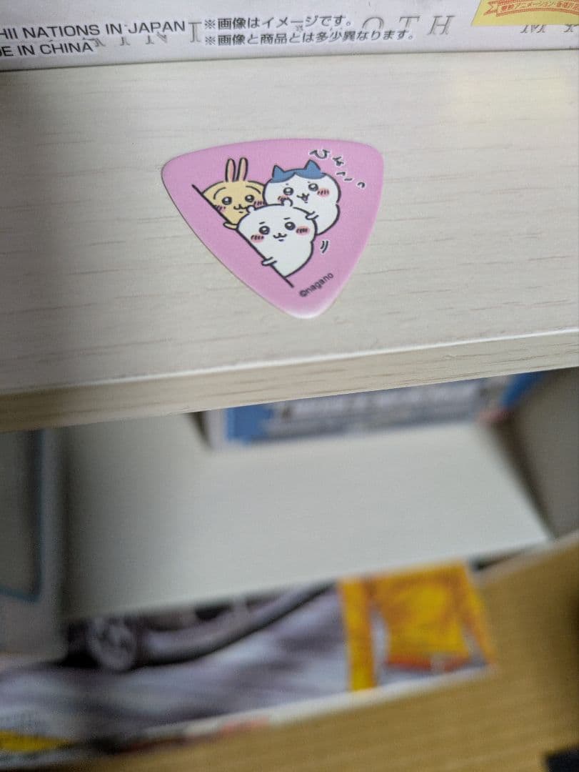 バスカーズ　エレキギター 　レッド　ちいかわピック　BUSKER'S