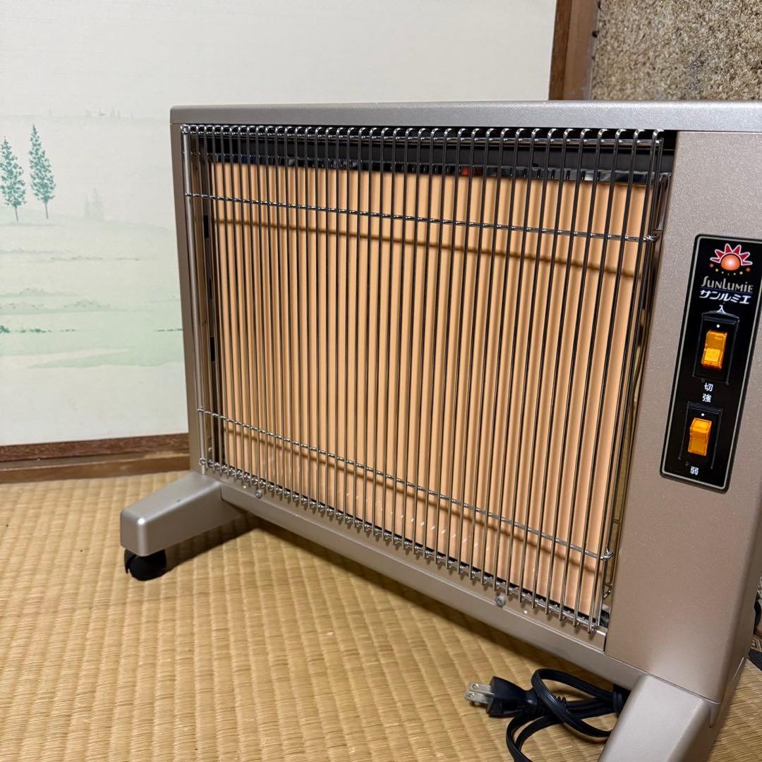 ほぼ未使用✨サンルミエ キュート 遠赤外線 暖房器 E800LS パネルヒーター
