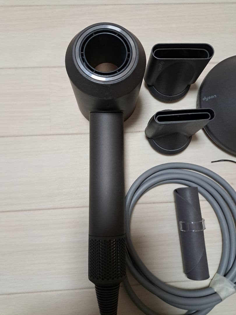 ダイソン ドライヤー HD03　Dyson