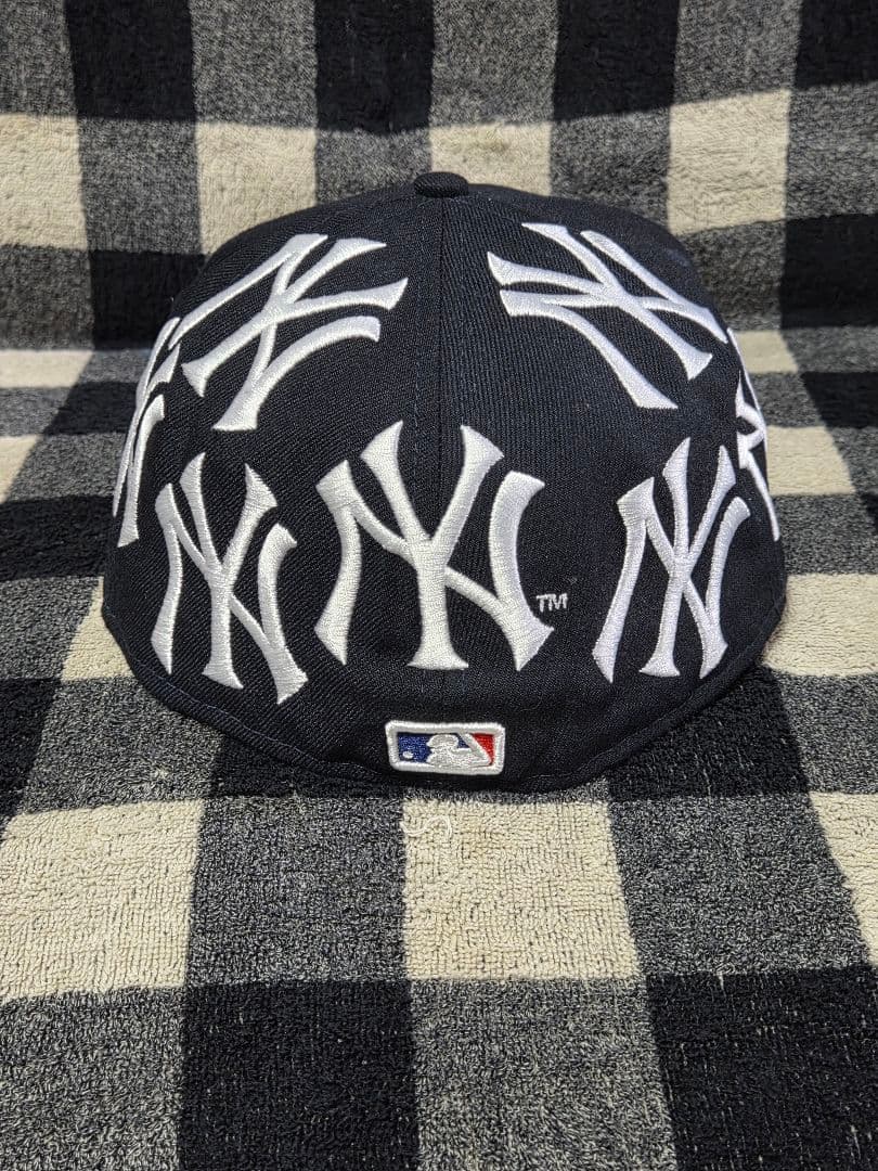 たい　Supreme キャップ