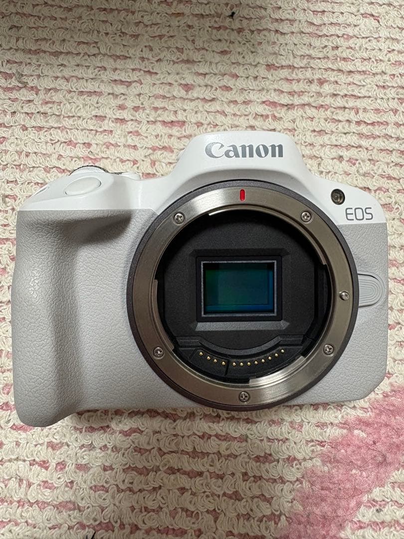CanonEOSR50ミラーレス一眼レンズ2本セットSD64GB付き