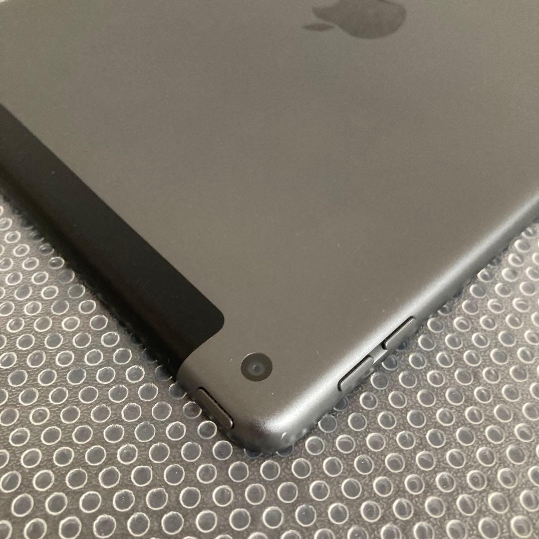 3583【早い者勝ち】iPad8 第8世代 32GB SIMフリー☆