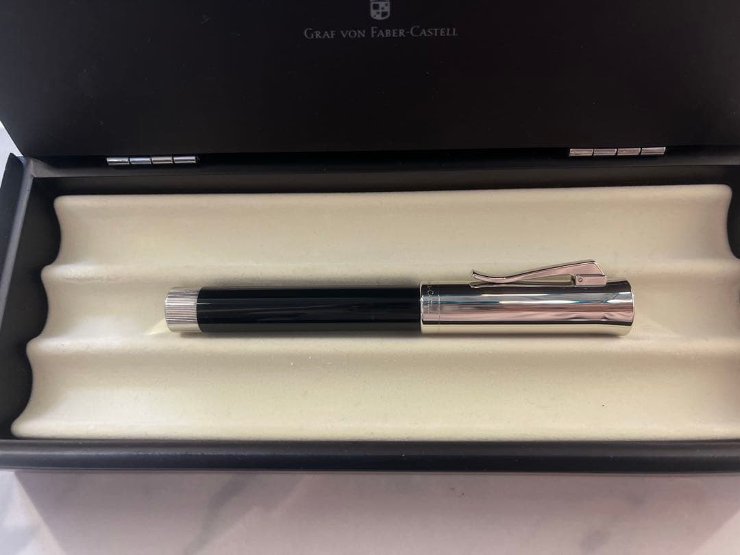グラフフォンファーバーカステル 伯爵コレクション 万年筆