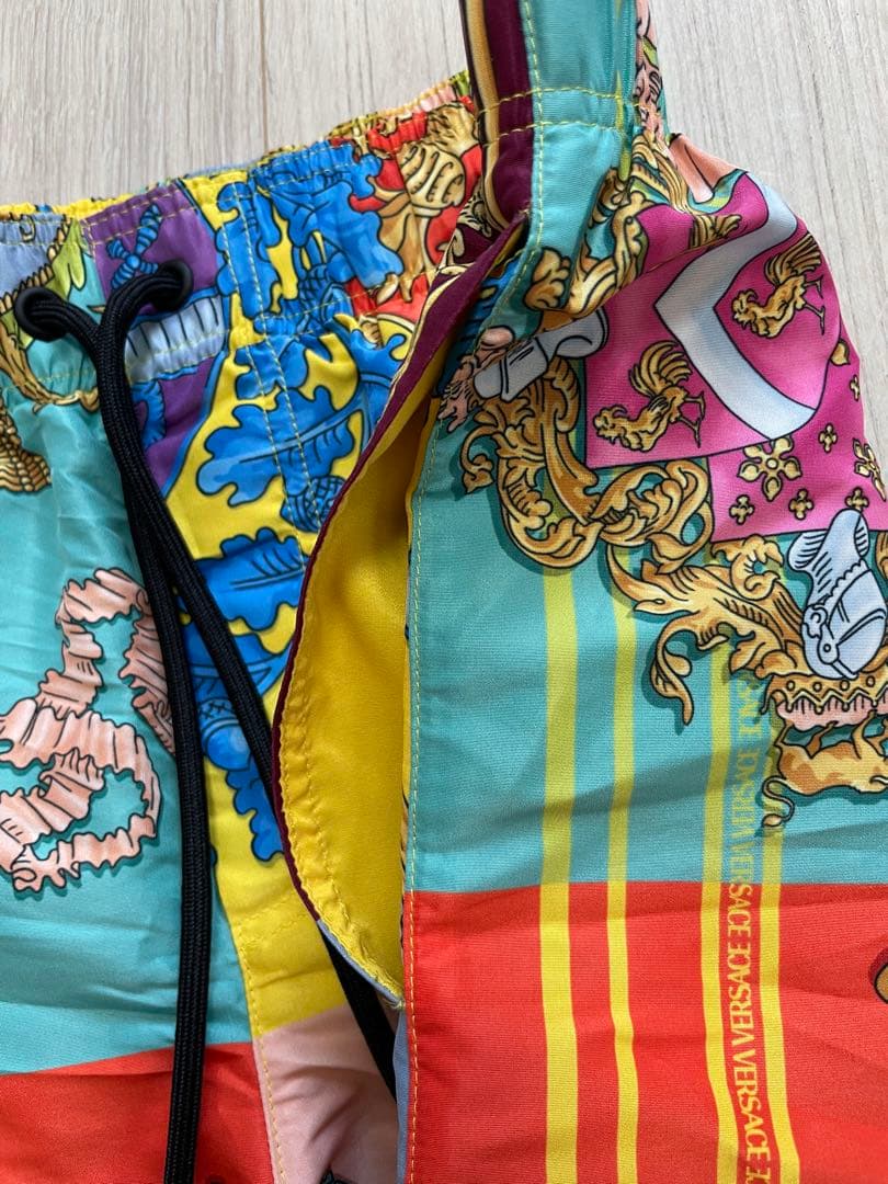 【美品】VERSACE ヴェルサーチェ 総柄 スイムショーツ 水着 S〜M相当