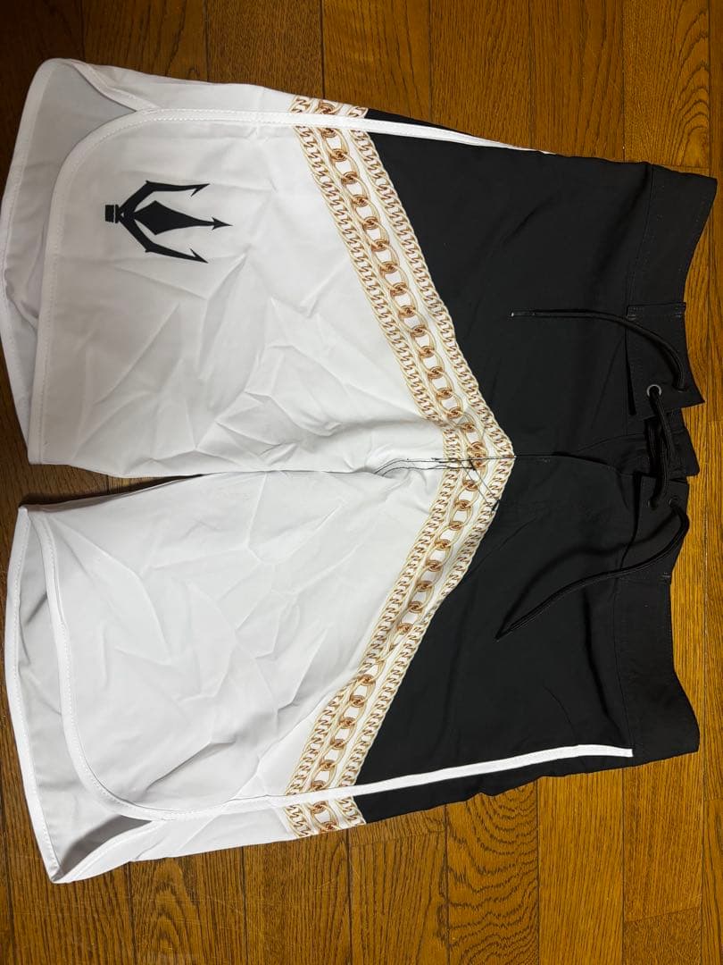 XXX　FIED サーフパンツ 32 白/黒