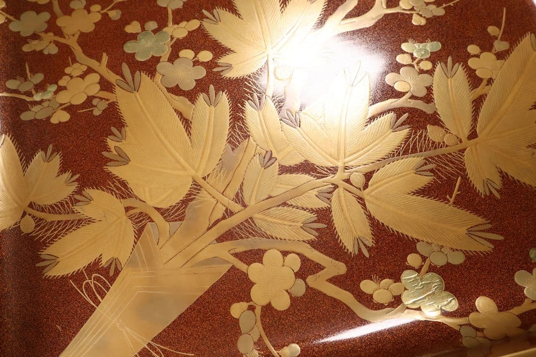 【MA797】時代木製漆器 梨子地 松梅・桔梗唐草 金蒔絵 呉服蓋 広蓋 広盆