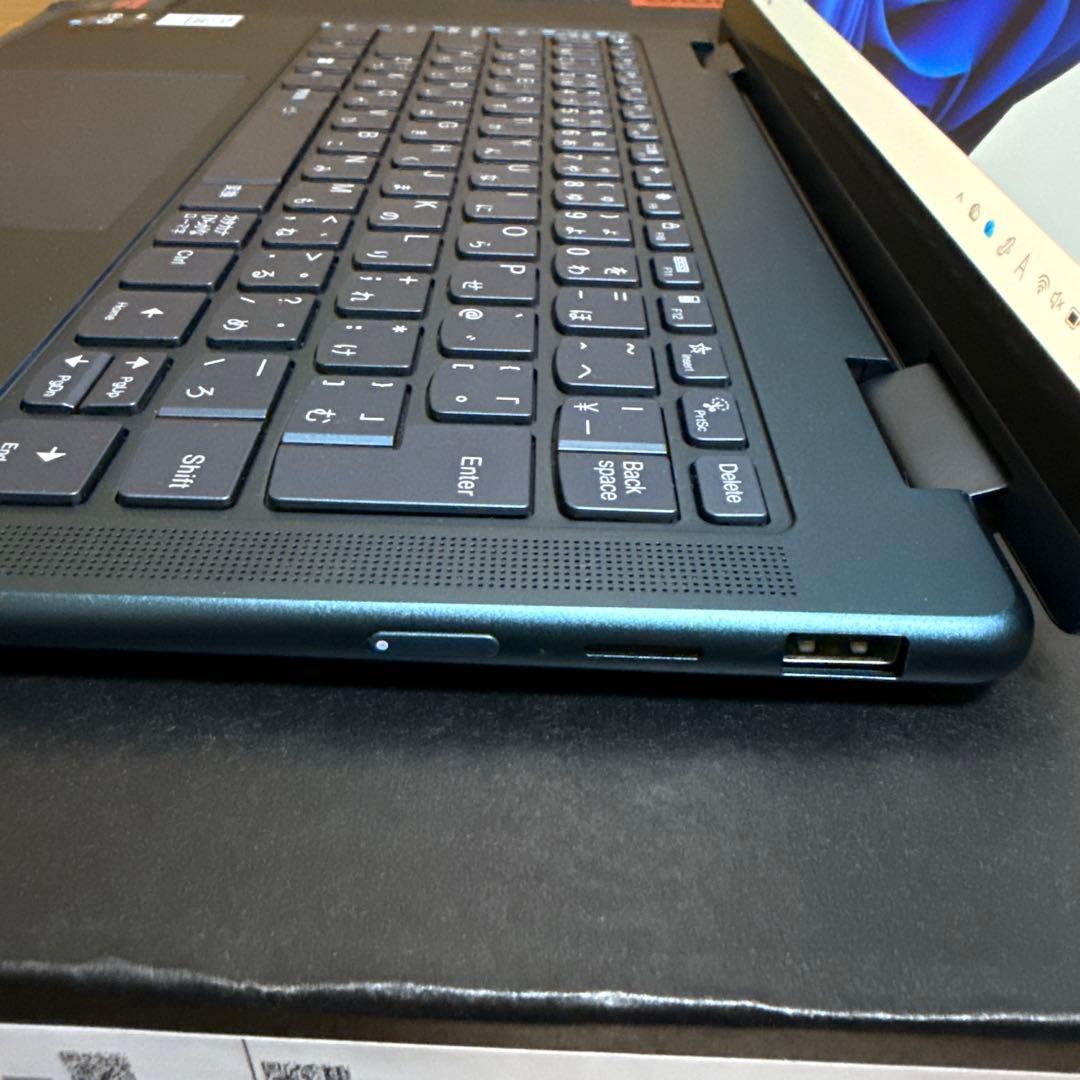 美品 Lenovo Yoga7 Gen8 i7/16G/512G デジタルペン