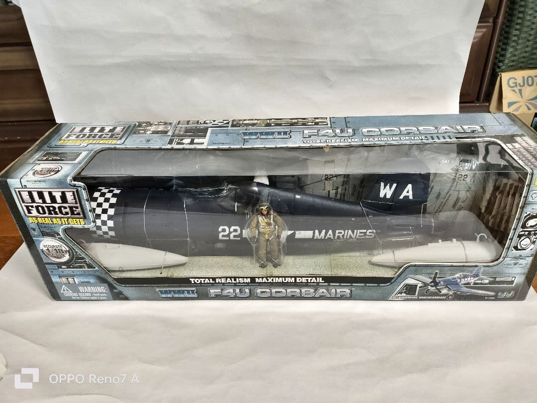 1/18 ELITE FORCE エリートフォース F4U-CORSAIR