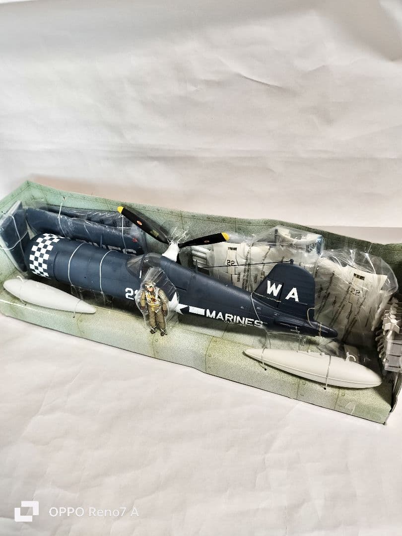 1/18 ELITE FORCE エリートフォース F4U-CORSAIR