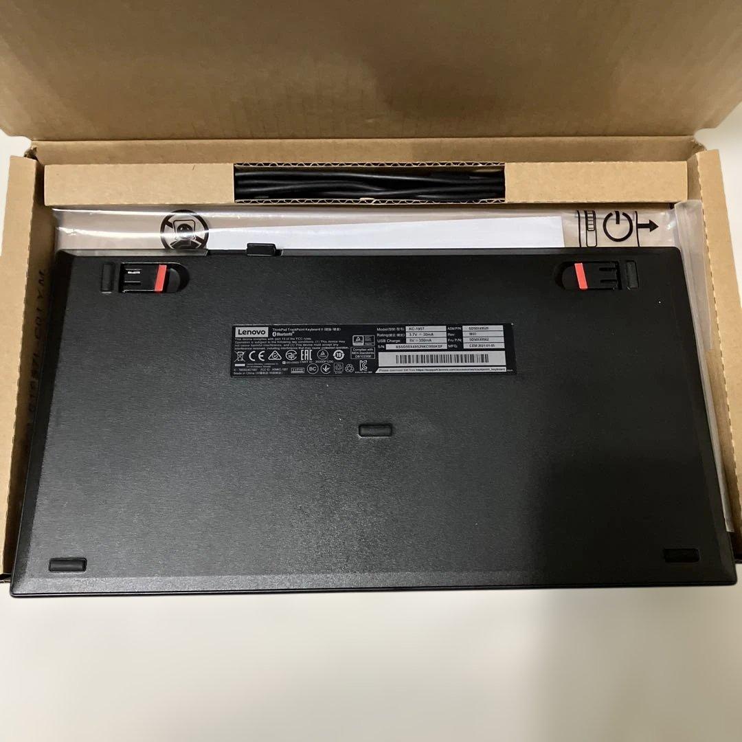 ほぼ新品 ThinkPad トラックポイント キーボード II – 英語