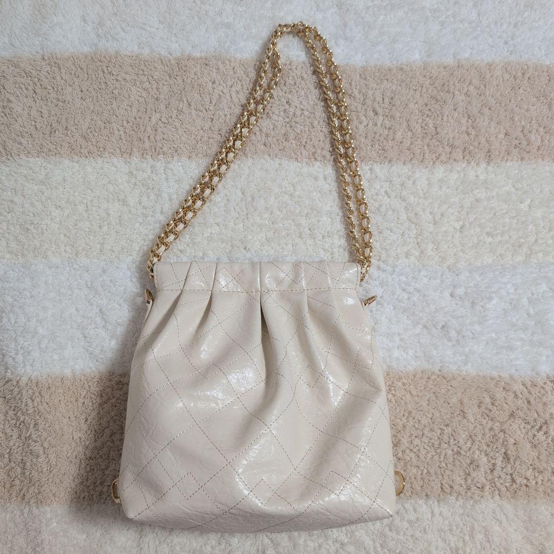 CHARLES & KEITH チェーンハンドルツーウェイバック