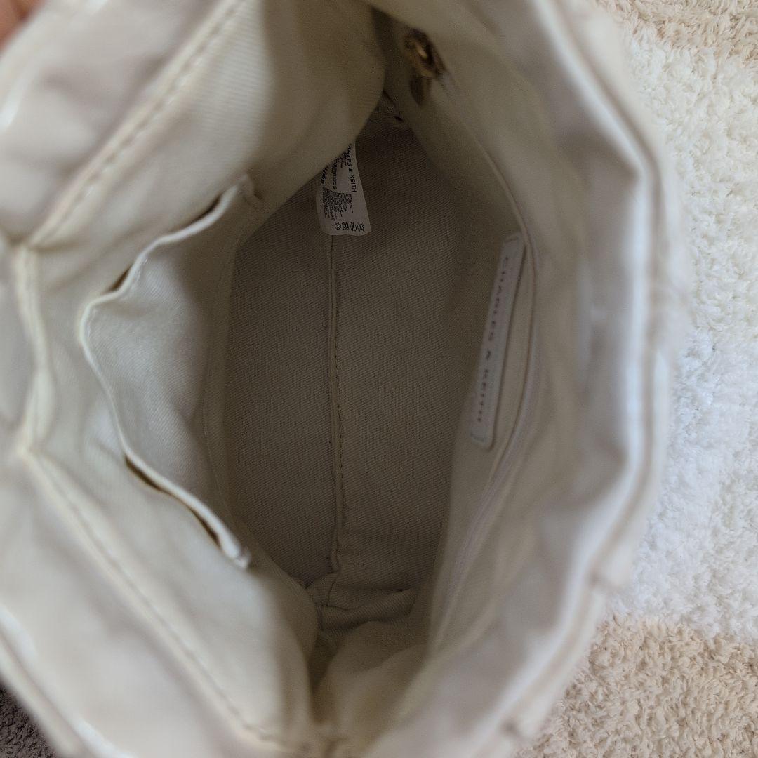 CHARLES & KEITH チェーンハンドルツーウェイバック