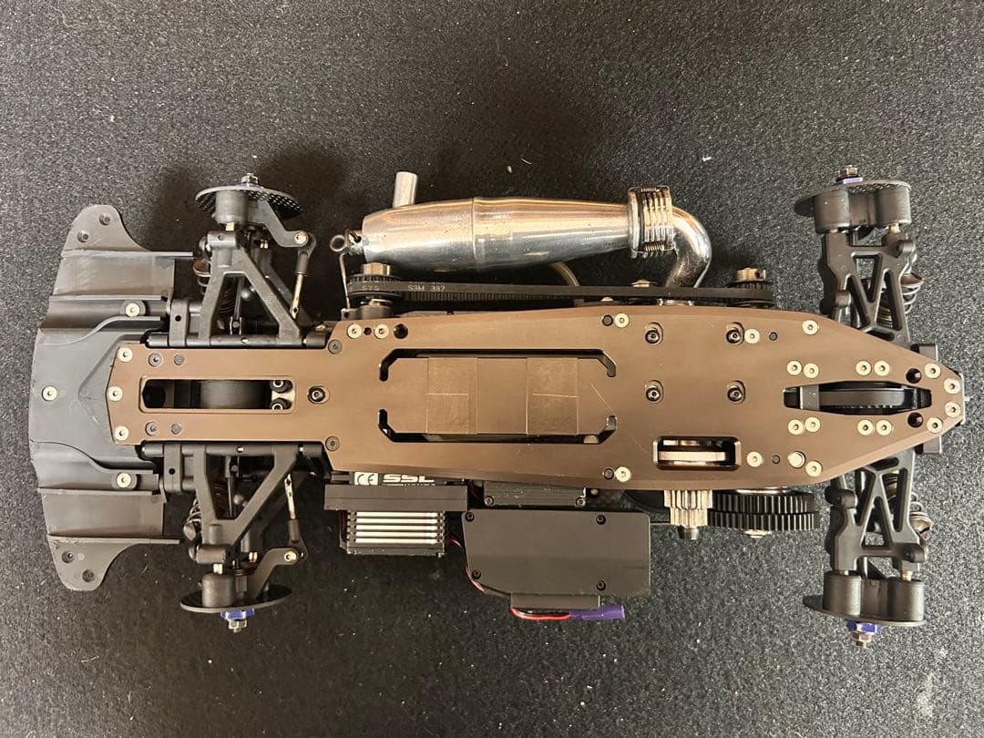 京商V-One R4 (エンジン、マフラー、サーボ付属)