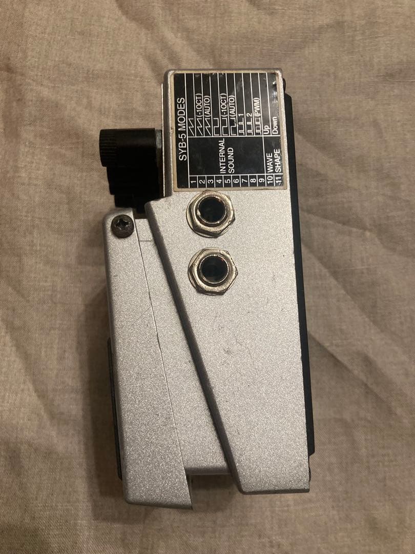 BOSS SYB-5 ベースシンセサイザー