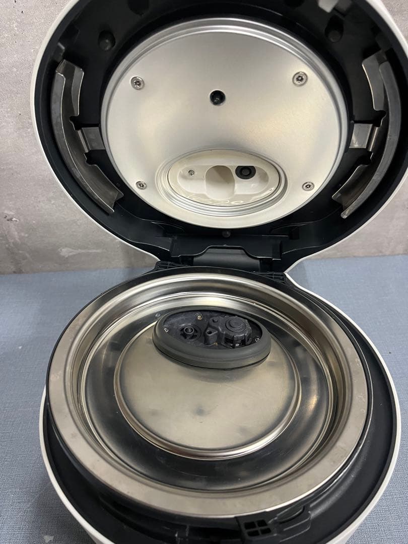 ☆パナソニック 圧力IHジャー炊飯器 SR-NB10E2 ホワイト