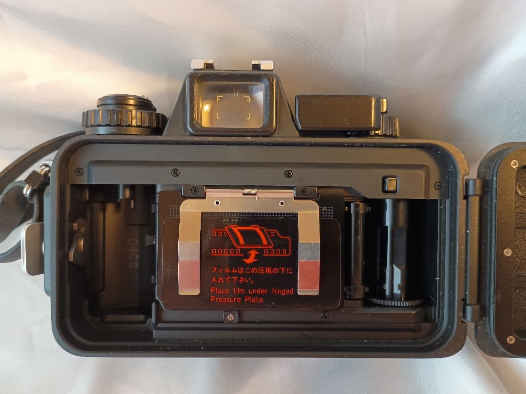 Nikon NIKONOS-V フィルムカメラ オレンジ 水中カメラ レンズ付き