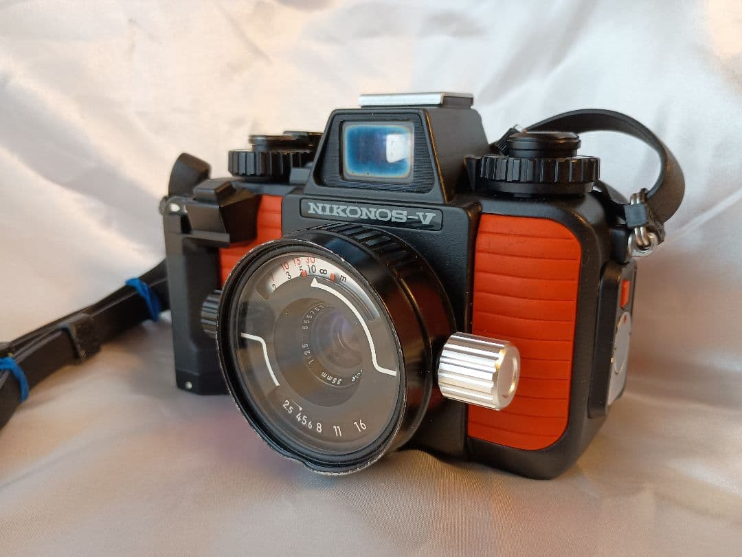 Nikon NIKONOS-V フィルムカメラ オレンジ 水中カメラ レンズ付き