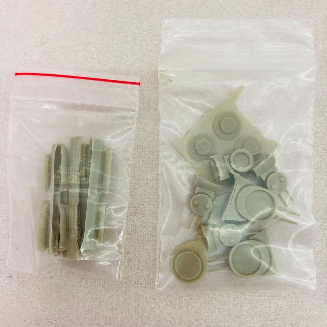 【未組立品】露海軍 ペトロパブロフスク級戦艦 ポルタヴァ コンブリック1/700