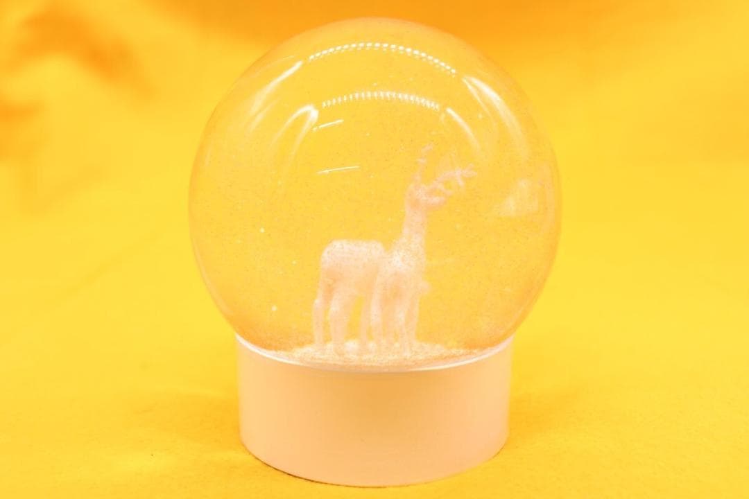 シャネル スノードーム オブジェ ノベルティ トナカイ 鹿 ホワイト ゴールド