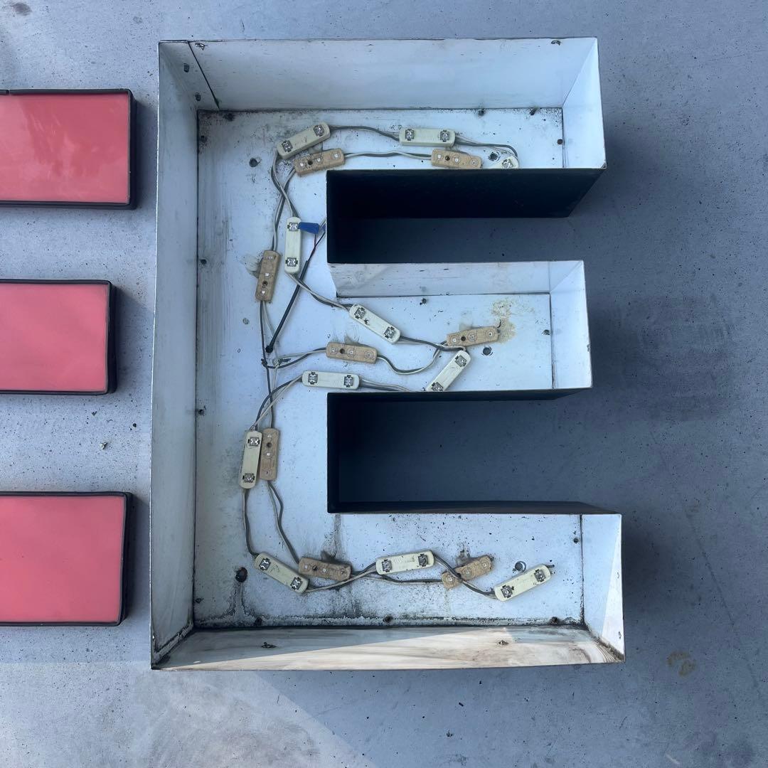 E 看板 アルファベット レターサイン 文字 アメリカ ビンテージ アンティーク