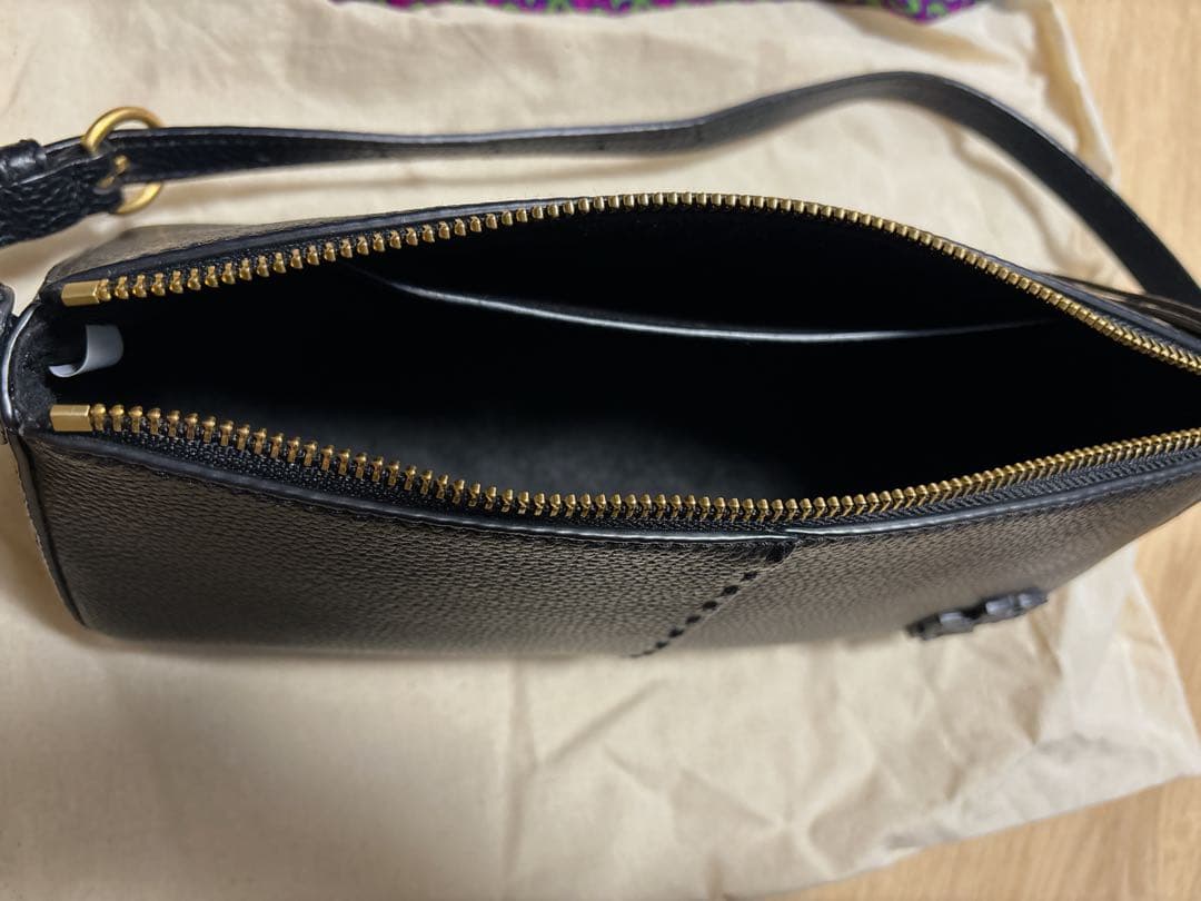 トリーバーチ ハンドバッグ　レザー　ゴールド金具 黒 マックグロー
