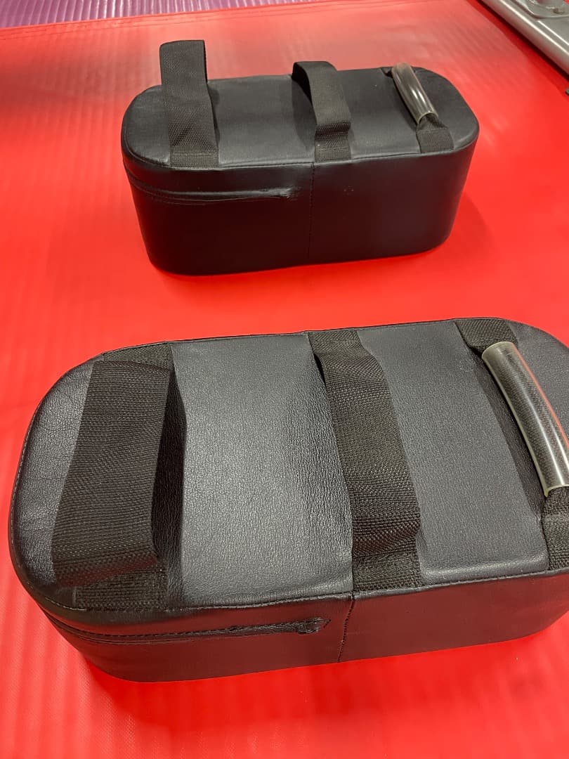 美品　ウイニング　キックミット