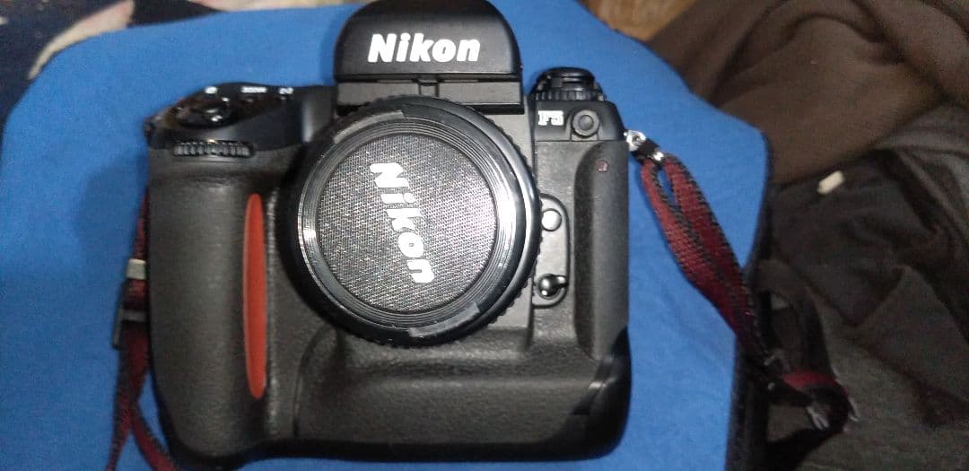 F5 ／50mmF1.4Dレンズ付