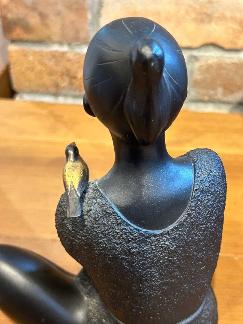 金工師 板保次作 銅製 「おすまし」 　ブロンズ像