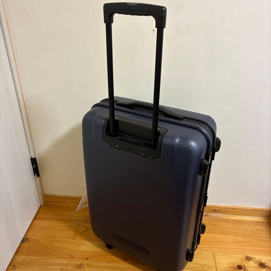 American Tourister サムソナイト　ネイビーキャリーケース 中型