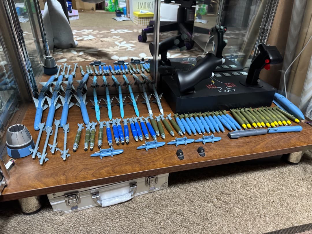 デアゴスティーニ　F-2戦闘機　特注ケース付き