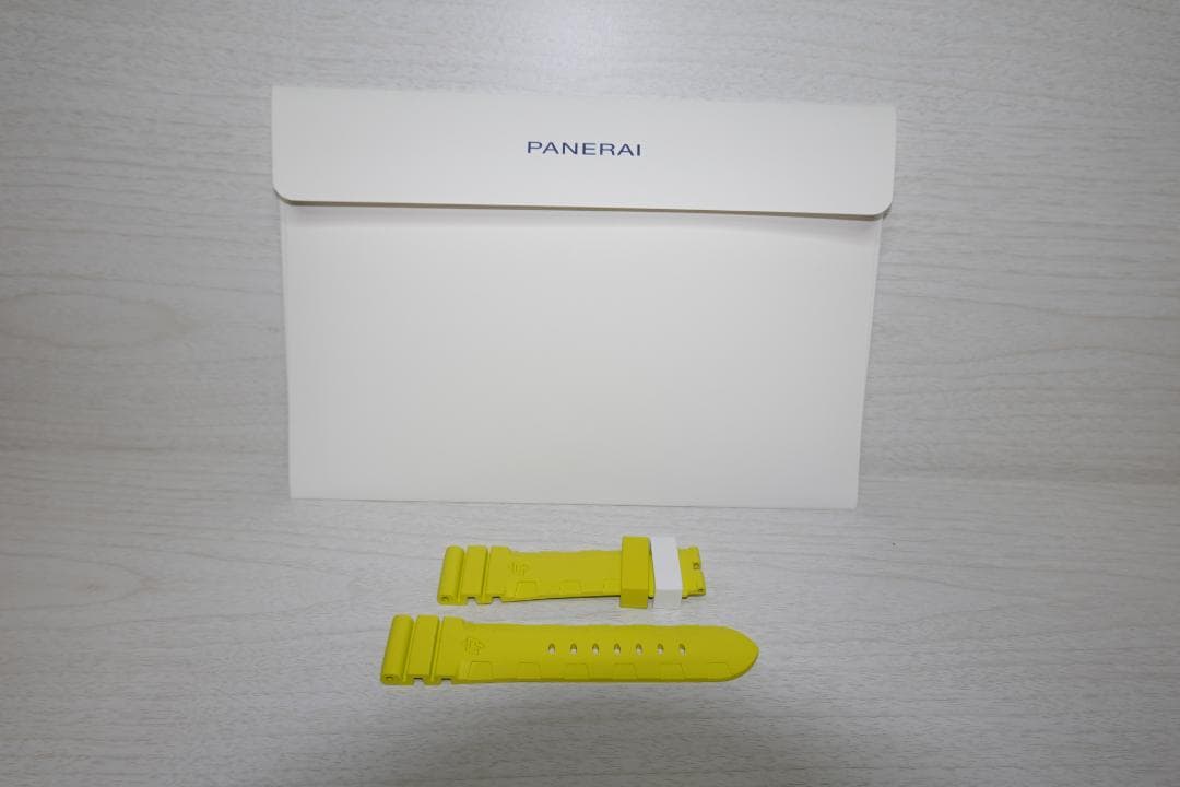 純正　PANERAI　パネライベルト、ストラップ　ラバー　イエロー